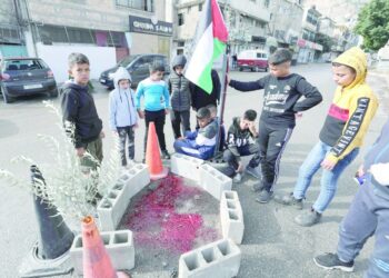 استشهاد فتى وإصابة العشرات في اشتباكات مع قوات الاحتلال بنابلس