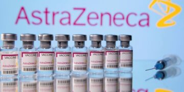 AstraZeneca returns to profit on higher drugs revenue
