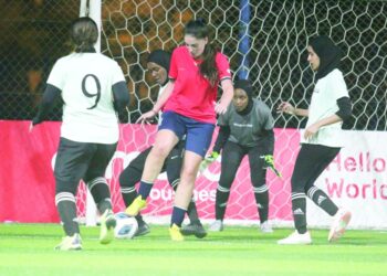 4 فرق تتأهل لنصف نهائي دوري كرة القدم للفتيات