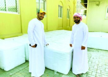 توزيع 70 صندوقا لحفظ الأسماك على الصيادين في نيابة ليما