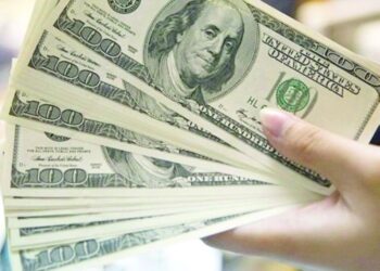 تراجع الدولار مع انتظار المتعاملين  لبيانات التضخم في أمريكا