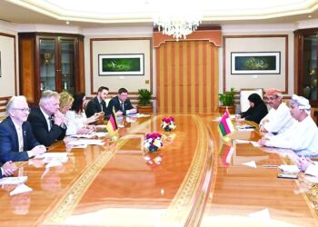 بحث تطوير التعاون في الطاقة المتجددة والاستثمارات مع ألمانيا