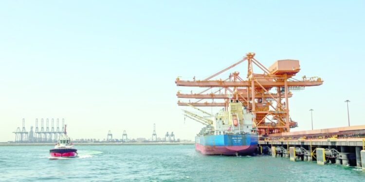 إجمالي التبادل التجاري لسلطنة عمان يقفز إلى 23.5 مليار ريال بنهاية يوليو 1 إجمالي التبادل التجاري لسلطنة عمان يقفز إلى 23.5 مليار ريال بنهاية يوليو