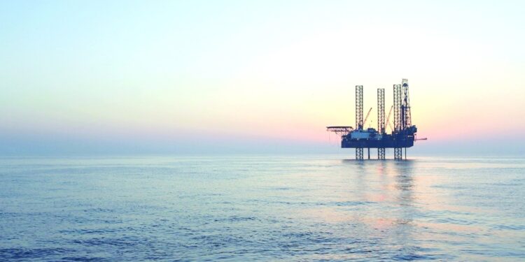 عمليات صيانة تخفض الإنتاج من حقل "يمنى " البحري إلى 3.6 ألف برميل يوميًا في أكتوبر 1 عمليات صيانة تخفض الإنتاج من حقل “يمنى ” البحري إلى 3.6 ألف برميل يوميًا في أكتوبر