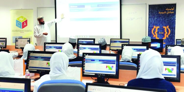 الاستشاري التقني سلطان اليحيائي لـ «عمان»: شغف الشباب بالبرمجة يفتح آفاقا لتطوير حلول رقمية مبتكرة 1 الاستشاري التقني سلطان اليحيائي لـ «عمان»: شغف الشباب بالبرمجة يفتح آفاقا لتطوير حلول رقمية مبتكرة