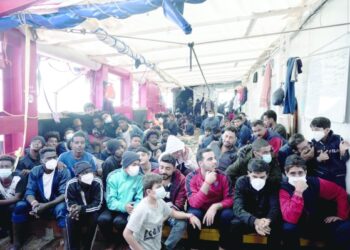 France accepts migrant ship as row with Italy escalates