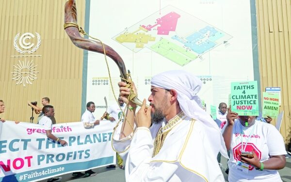 Countries set out 12-mth plan to speed up industry emission cuts