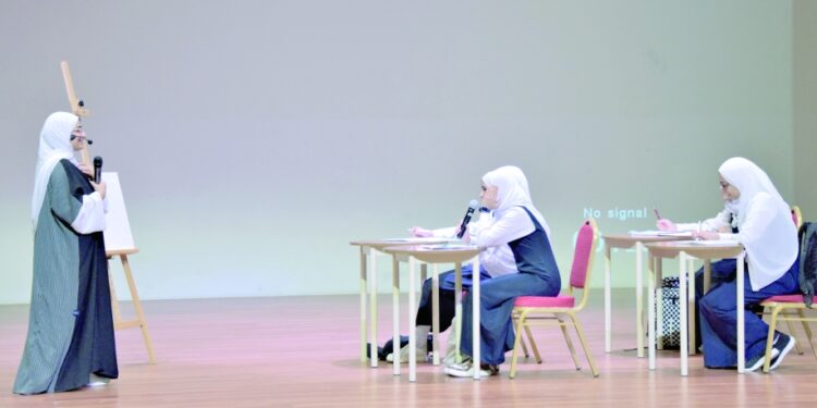 ملتقى بالداخلية يناقش التنمية المهنية للمعلم وتحسين النظم التعليمية