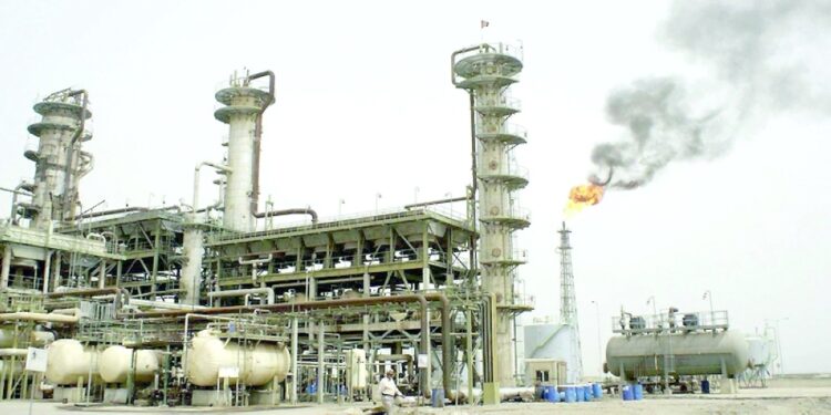 نفط عمان عند 91 دولار.. والأسعار العالمية تتراجع