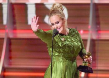 Adele returns to Las Vegas for delayed concerts
