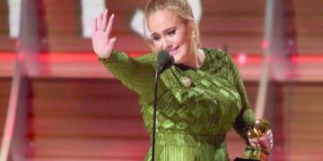Adele returns to Las Vegas for delayed concerts
