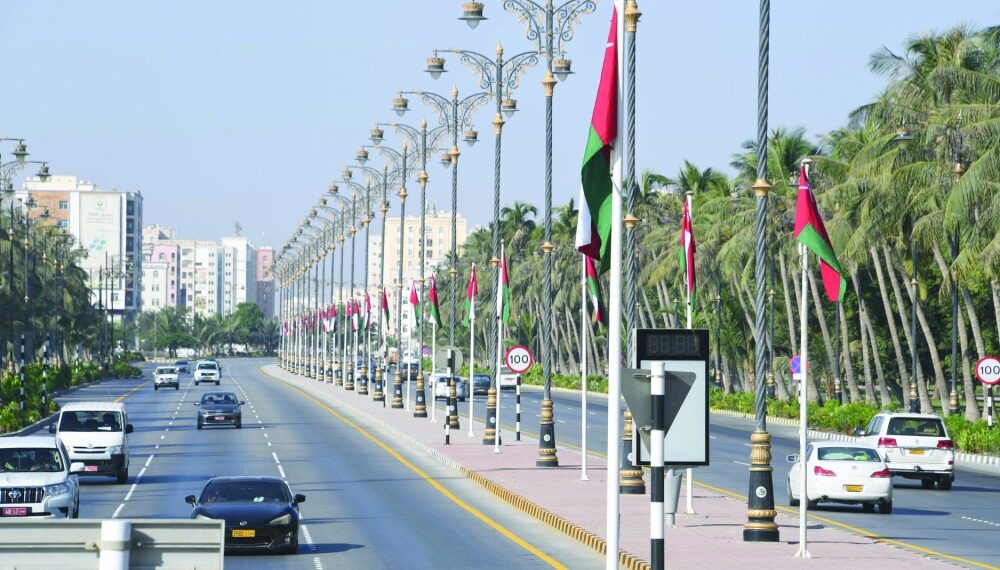 مواطنون: ظفار تعيش أيامًا وطنية بهيجة وتنعم بمنجزات تنموية 1 مواطنون: ظفار تعيش أيامًا وطنية بهيجة وتنعم بمنجزات تنموية