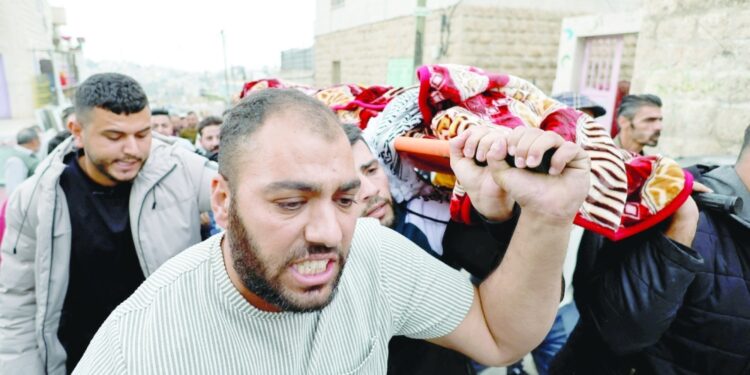 قتيلان إسرائيليان في هجوم للمقاومة بالضفة الغربية واستشهاد منفذ العملية