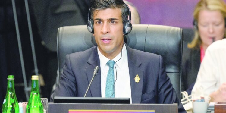 سوناك: أفعال روسيا تضعنا جميعا في خطر
بريطانيا تعتزم بناء خمس فرقاطات جديدة لتعزيز أمنها