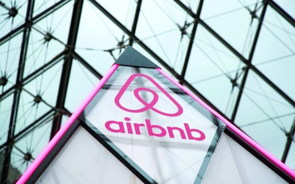 As recession looms, Airbnb CEO wants your home to make money 1 As recession looms, Airbnb CEO wants your home to make money