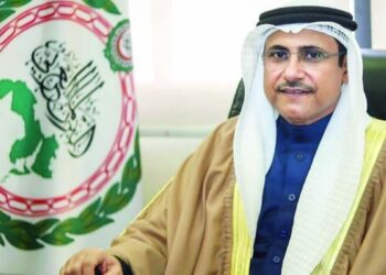 رئيس البرلمان العربي يشيد بالنهضة العمانية الشاملة