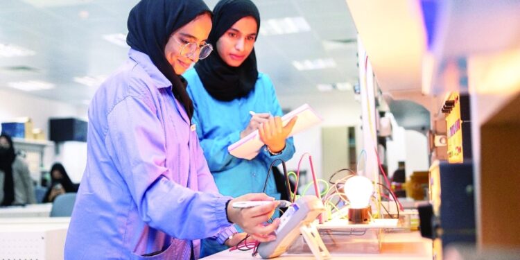 «جامعة التقنية» .. تطوير يواكب متطلبات الثورة الصناعية الرابعة