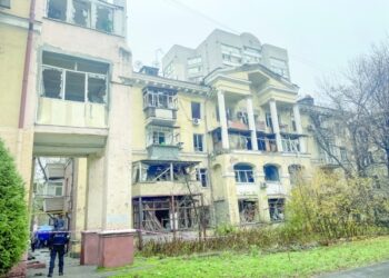 More Russian missile strikes, as fighting rages in eastern Ukraine