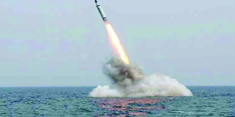 بعد ساعات من تحذيرها برد “أشد ضراوة”
كوريا الشمالية تطلق صاروخا بالستيا ضمن عملية “غير مسبوقة”