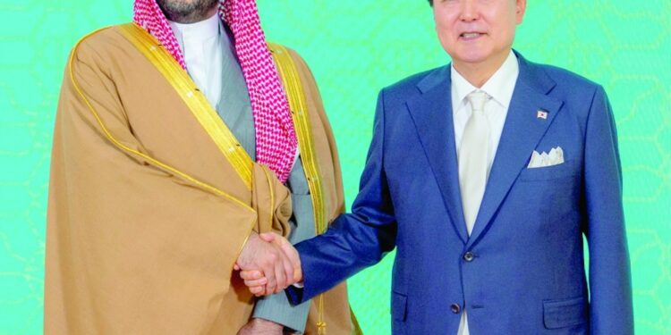 تعزيز التعاون في البنية التحتية والبناء وإنشاء 7 صناديق متخصصة
الرياض وسول  توقعان اتفاقيات في الطاقة والدفاع بقيمة 30 مليار دولار