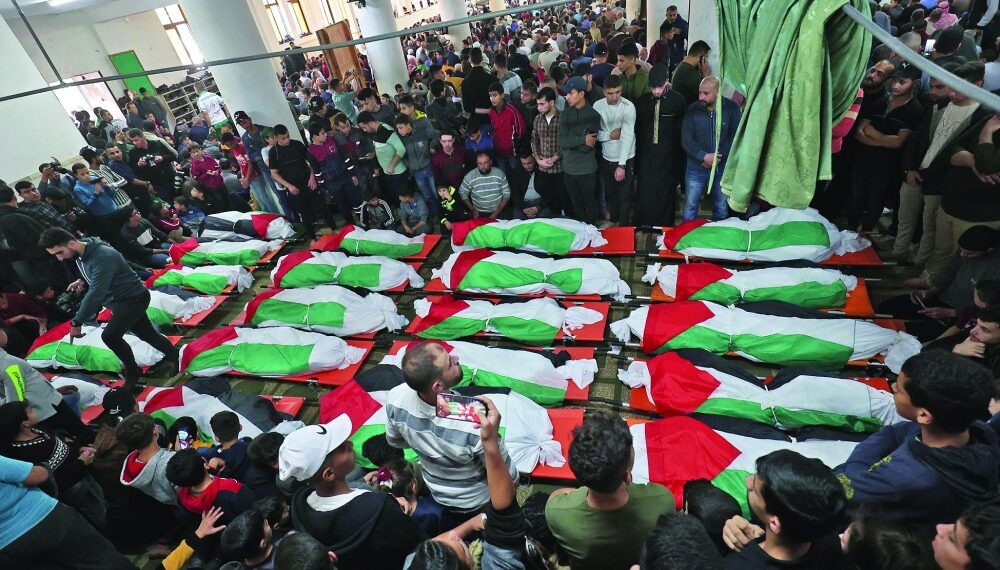 حداد عام وتشييع حزين لضحايا حريق غزة