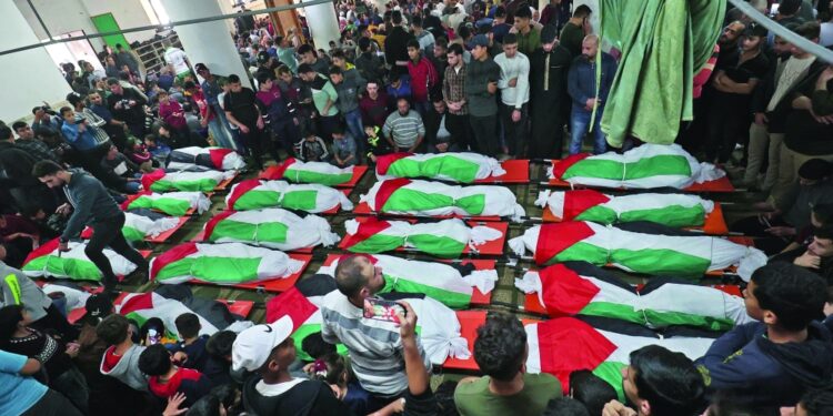 حداد عام وتشييع حزين لضحايا حريق غزة