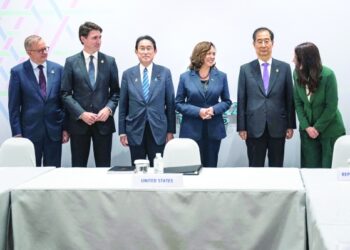 APEC summit disrupted by North Korean ICBM test