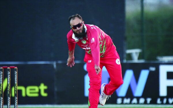 Oman rout Saudi Arabia, Bahrain stop Canada