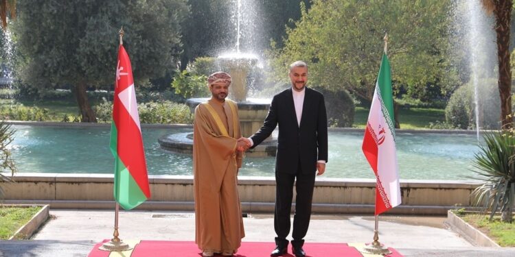 بدر بن حمد يبحث مع نظيره الإيراني التعاون الثنائي بين البلدين 1 بدر بن حمد يبحث مع نظيره الإيراني التعاون الثنائي بين البلدين