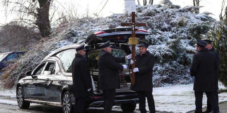 الخارجية الروسية: قرار بولندا رفض دخول لافروف “استفزازي”