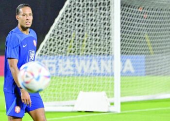Van Dijk ready to lead resurgent Dutch