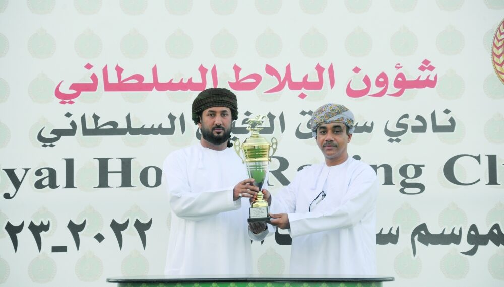 أداء رائع وتنافس مثير في السباق السادس لنادي سباق الخيل السلطاني