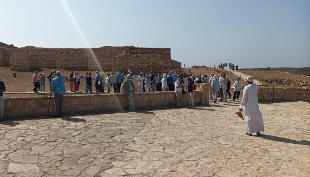 مقومات طبيعية وتراثية تعزز مكانة صلالة على خارطة السياحة العالمية