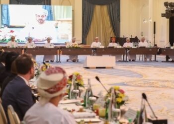 Foreign minister holds meeting with ambassadors, heads of missions in Oman