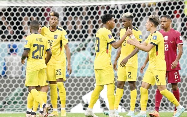 Qatar first WC hosts to lose opener