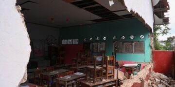 Indonesia quake kills more than 50, wounds hundreds, destroys homes