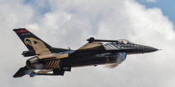 Thousands in north Syria mourn victims of Turkish raids