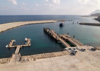 Officials inspect projects in Shaleem, Al Hallaniyat Islands