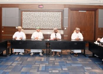 اللجنة الرئيسة لانتخابات غرفة تجارة وصناعة عُمان تتابع سير العملية الانتخابية