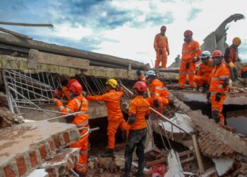 'Nothing was left': After Indonesia quake, families desperately search