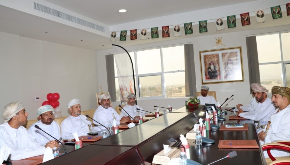 استعراض مشروع المسح الجوي “الجيوفيزيائي” بجنوب الباطنة
