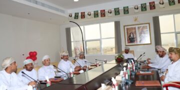 استعراض مشروع المسح الجوي “الجيوفيزيائي” بجنوب الباطنة