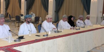 جلسة نقاشية توصي بتوجيه الاستثمار الأجنبي للمشاريع الكبرى في قطاعات واعدة