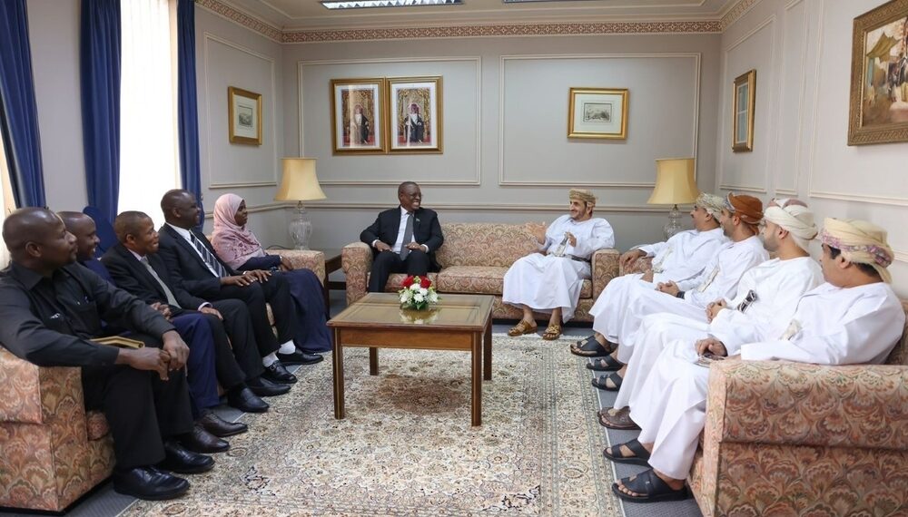وكيل وزارة الخارجية للشؤون الدبلوماسية يلتقي بمسؤول تنزاني