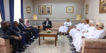 وكيل وزارة الخارجية للشؤون الدبلوماسية يلتقي بمسؤول تنزاني