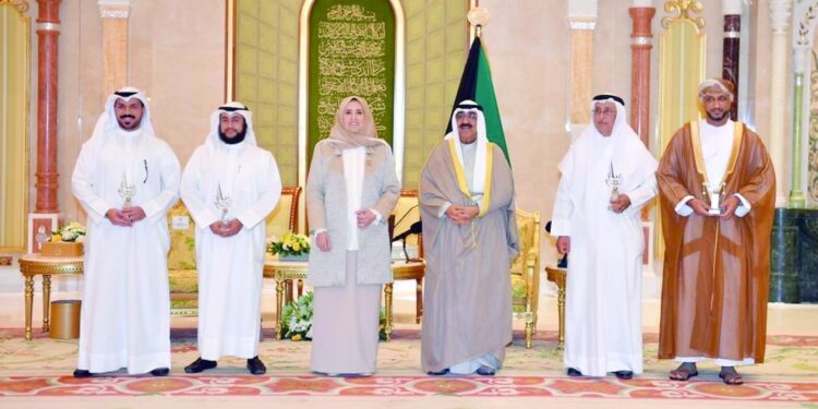 عماني يحصد جائزة الشيخ سالم العلي الصباح للمعلوماتية