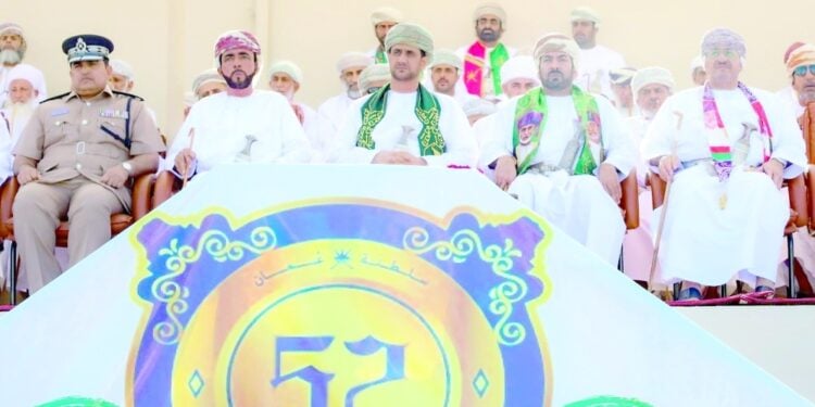 أفراح المواطنين تتواصل ابتهاجا بالعيد الوطني الـ 52 المجيد