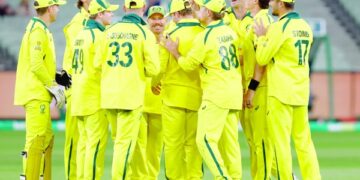 Head, Warner plunder tons as Aussies sweep series