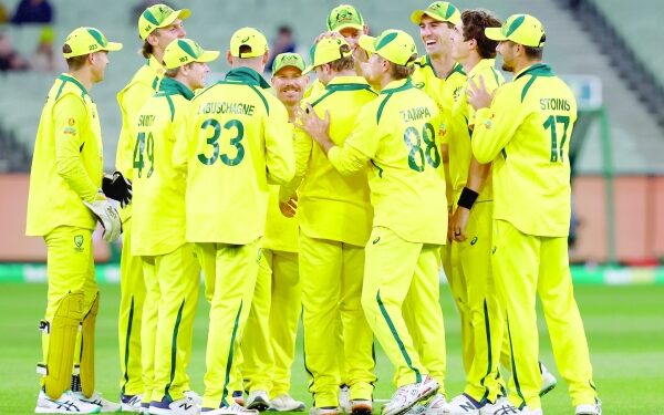 Head, Warner plunder tons as Aussies sweep series 1 Head, Warner plunder tons as Aussies sweep series