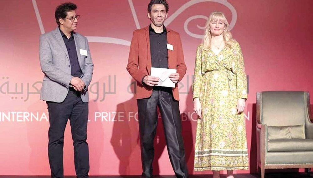 الروائي طارق إمام لملحق جريدة عمان الثقافي: تكمن عظمة الرواية في تمثيلها للعالم